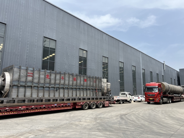 烘干機、炭化機全套生產線，四車浩浩蕩蕩齊發